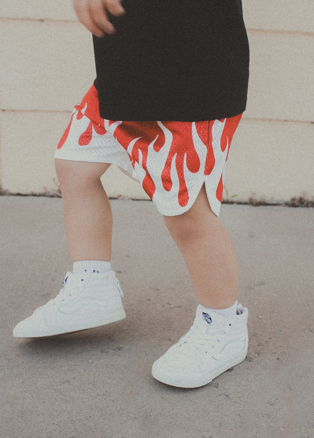 Heater Mesh Shorts Red